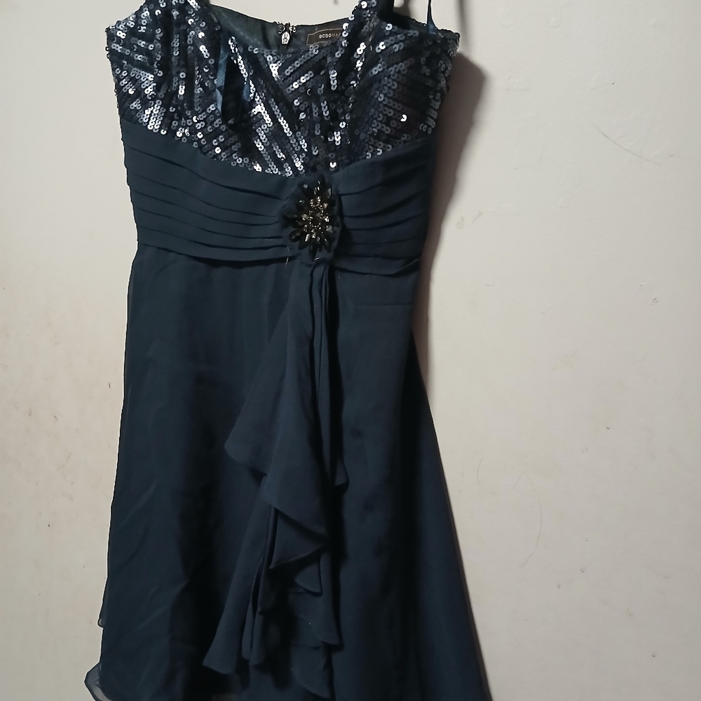 BCBG Maxazria Brand Elegant Black Sequin Dress. Great Party Dress! Size 8